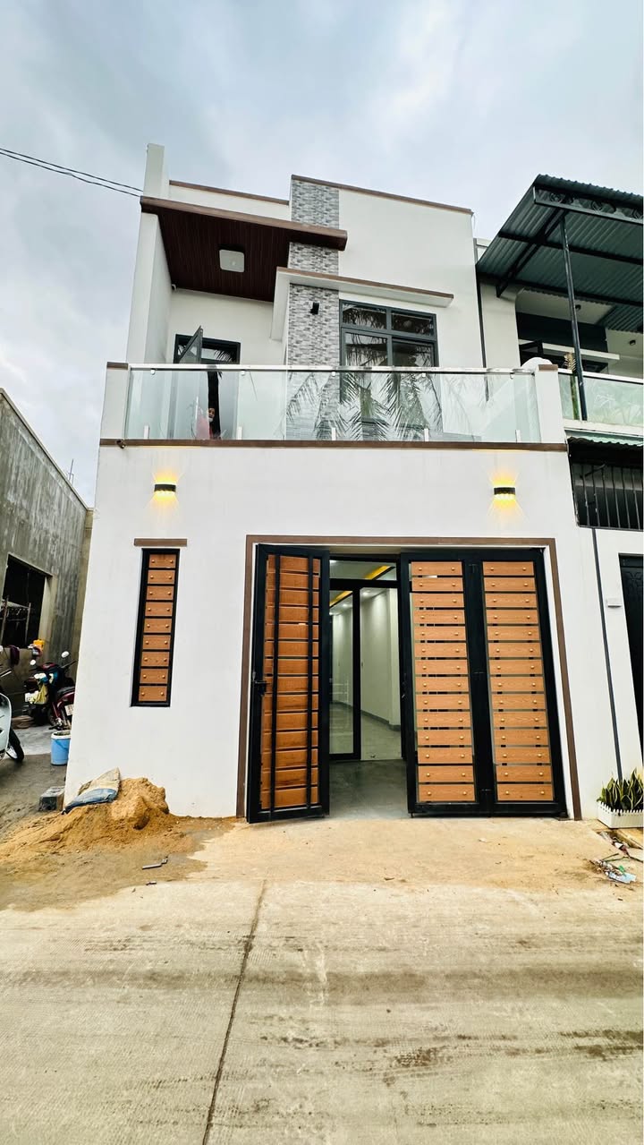 Nhà riêng tại hẻm 55 Phan Đăng Lưu, Pleiku 60m² giá 1.7 tỷ - Thiết kế hiện đại, tiện nghi!