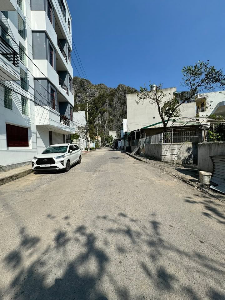 Đất biển Cột 8 Hạ Long 64m² giá 3.2 tỷ - Cơ hội đầu tư tuyệt vời!