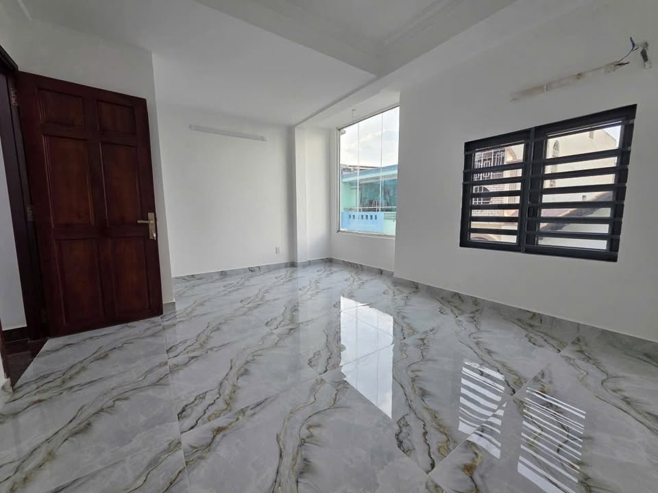 Nhà nguyên căn cho thuê hẻm 1/ Lê Hồng Phong, Quận 10 - Gần Vạn Hạnh Mall!