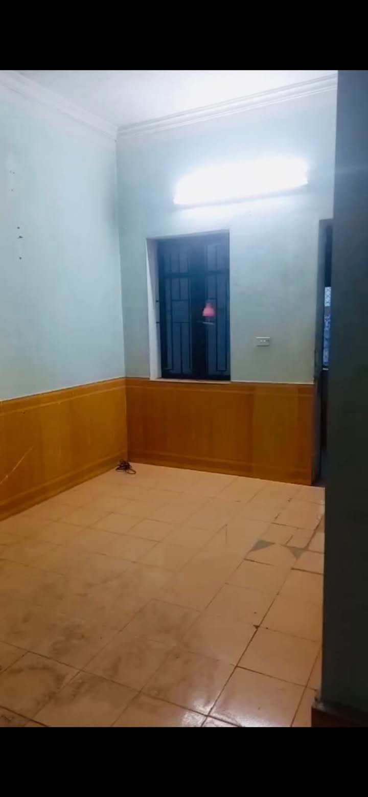 Căn hộ CC Đội Cung C4, Nguyễn Thái Học 50m² giá 3 triệu - Tiện nghi đầy đủ, thuận tiện di chuyển!