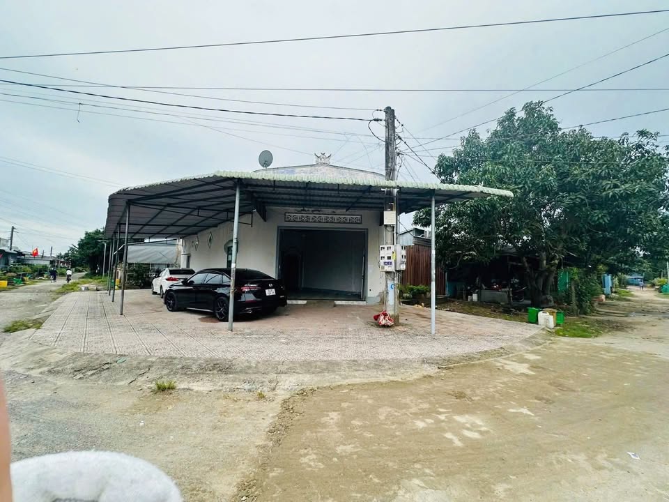 Nhà góc đường Tân Thạnh, Thanh Bình, Đồng Tháp 144m² giá 1.3 tỷ - Đầu tư sinh lời ngay!