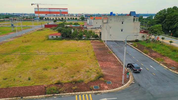 Đất nền Tam Đa 100m² giá chỉ 1.8 tỷ - Sổ đỏ chính chủ, vị trí đắc địa!