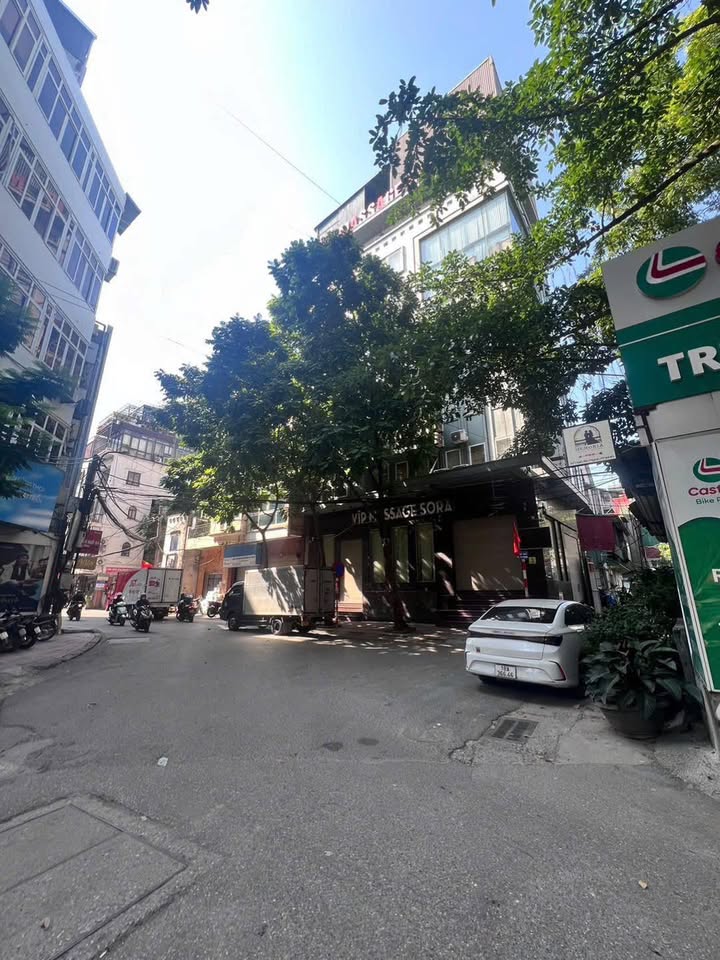 Building trung tâm quận Ba Đình 110m² giá 80 tỷ - Thiết kế hiện đại, sẵn sàng giao dịch!