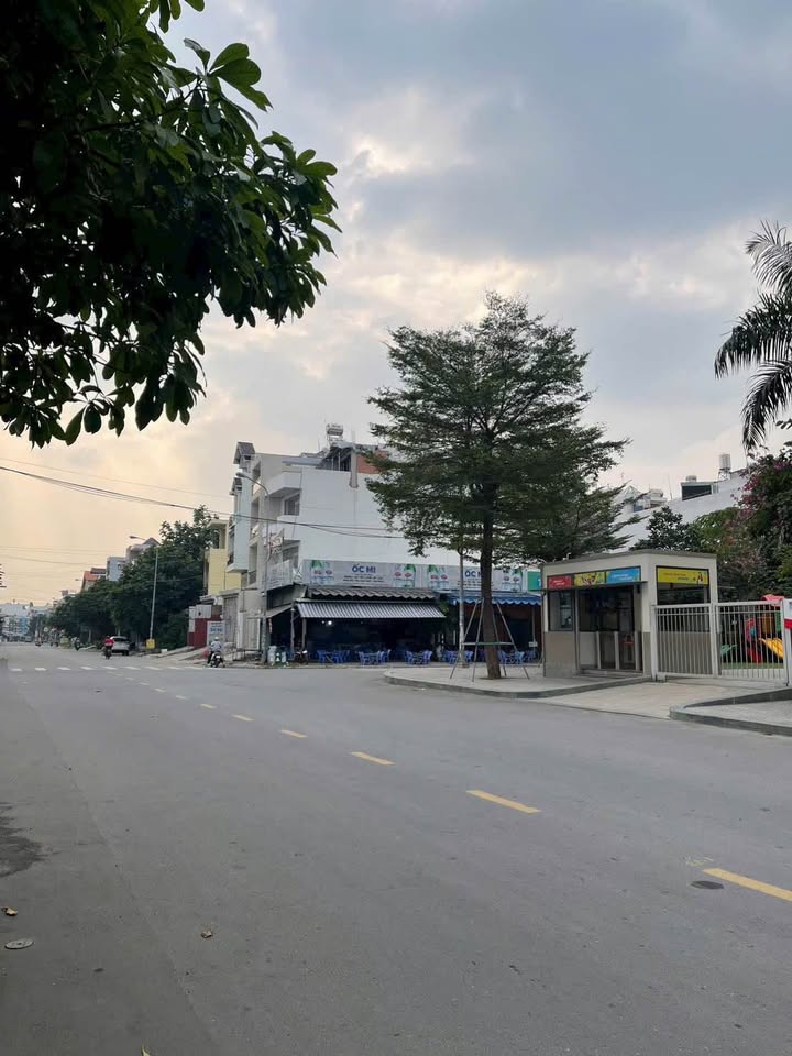 Bán nhà trung tâm phường An Lạc, quận Bình Tân, 40m² giá 4.2 tỷ - Tiện nghi và đẹp mắt!