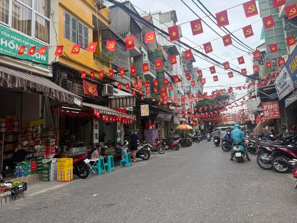 Căn hộ Phúc Tân Hoàn Kiếm 30m² giá 1.45 tỷ - Tiện ích đầy đủ, an ninh tốt!