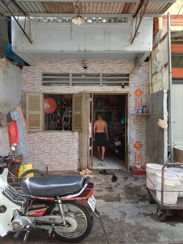 Nhà hẻm 1/ Lãnh Binh Thăng, Quận 11, Diện tích 32.7m², giá chỉ 4.6 tỷ - Cơ hội đầu tư tuyệt vời!