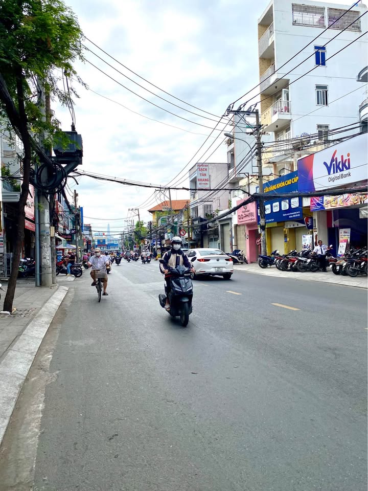 Mặt tiền kinh doanh Chợ Bà Chiểu, Bình Thạnh 100m² - Sổ hồng riêng, giá tốt!