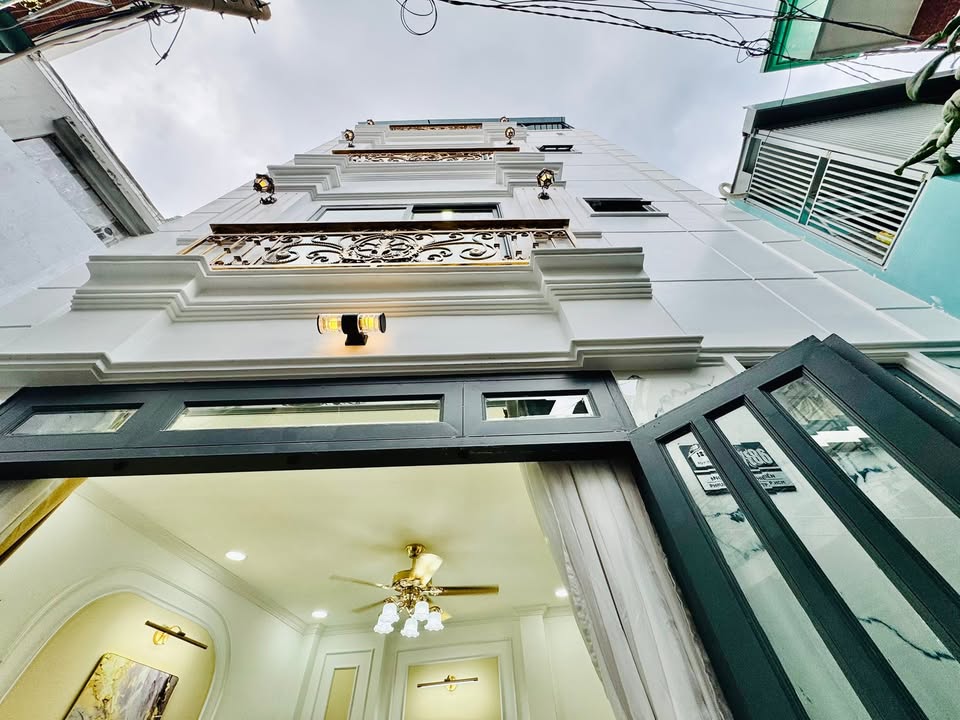 Mini House Phong Cách Tân Cổ Điển Tại Phú Nhuận 20m² Giá 4.79 Tỷ - Đón Nhận Ngôi Nhà Mơ Ước!