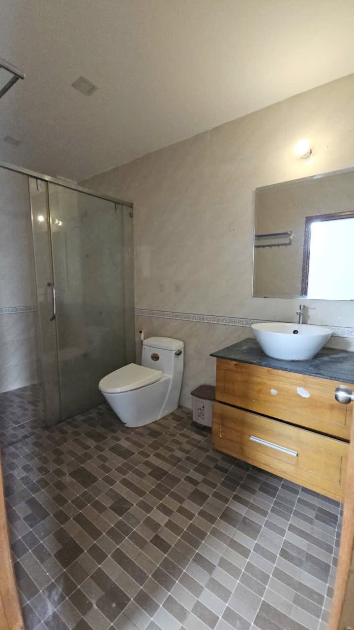 Nhà bán mặt tiền đường Bùi Minh Trực, P5, Q8 - 50m² giá 7.99 tỷ - Sổ hồng riêng, xe hơi vào tận nhà!