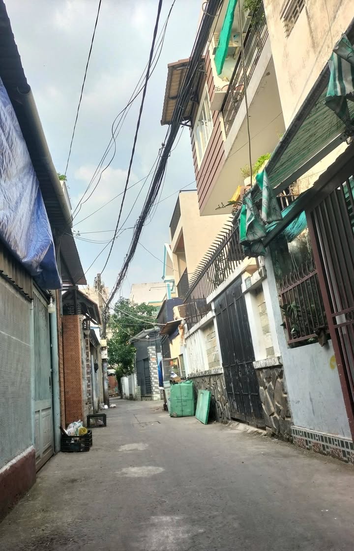 Nhà cấp 4 Phú Thuận 76m² giá 5 tỷ - Phù hợp cho thuê hoặc xây mới!