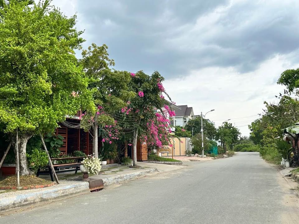 Nhà phố KDC Cotec Phú Xuân Nhà Bè 120m² giá chỉ 6.5 tỷ - Đầu tư sinh lời hấp dẫn!