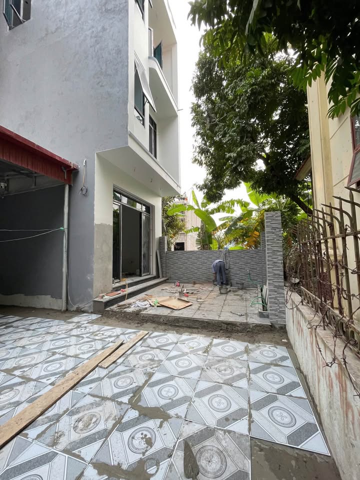 Nhà 3 tầng Bắc Sơn An Dương 65m² giá 2.5 tỷ - Full nội thất tầng 1!