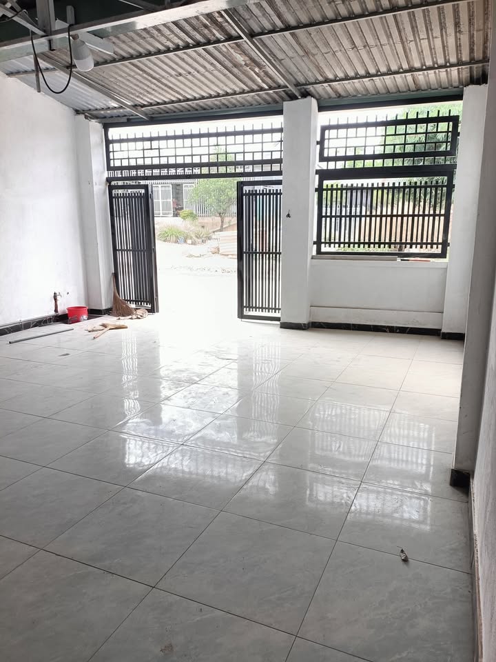 Nhà mặt tiền cho thuê tại Tân Hiệp, Tân Uyên - Diện tích 130m², giá chỉ 5 triệu/tháng!