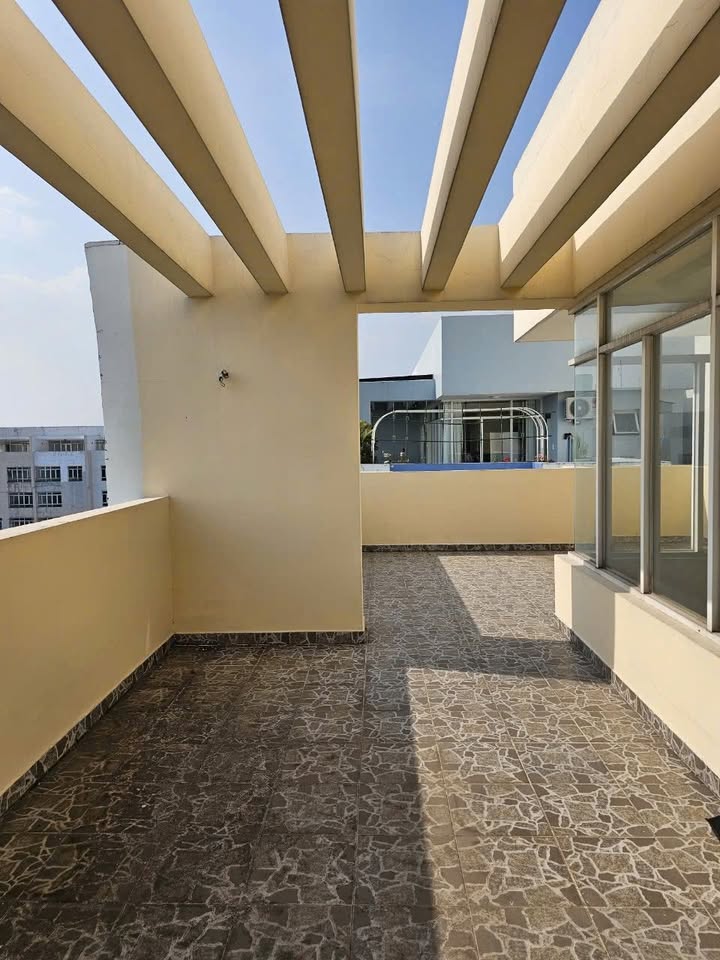 Căn hộ Penthouse Giai Việt Hoàng Anh Q8 242m² giá 8 tỷ - Sổ hồng chính chủ!