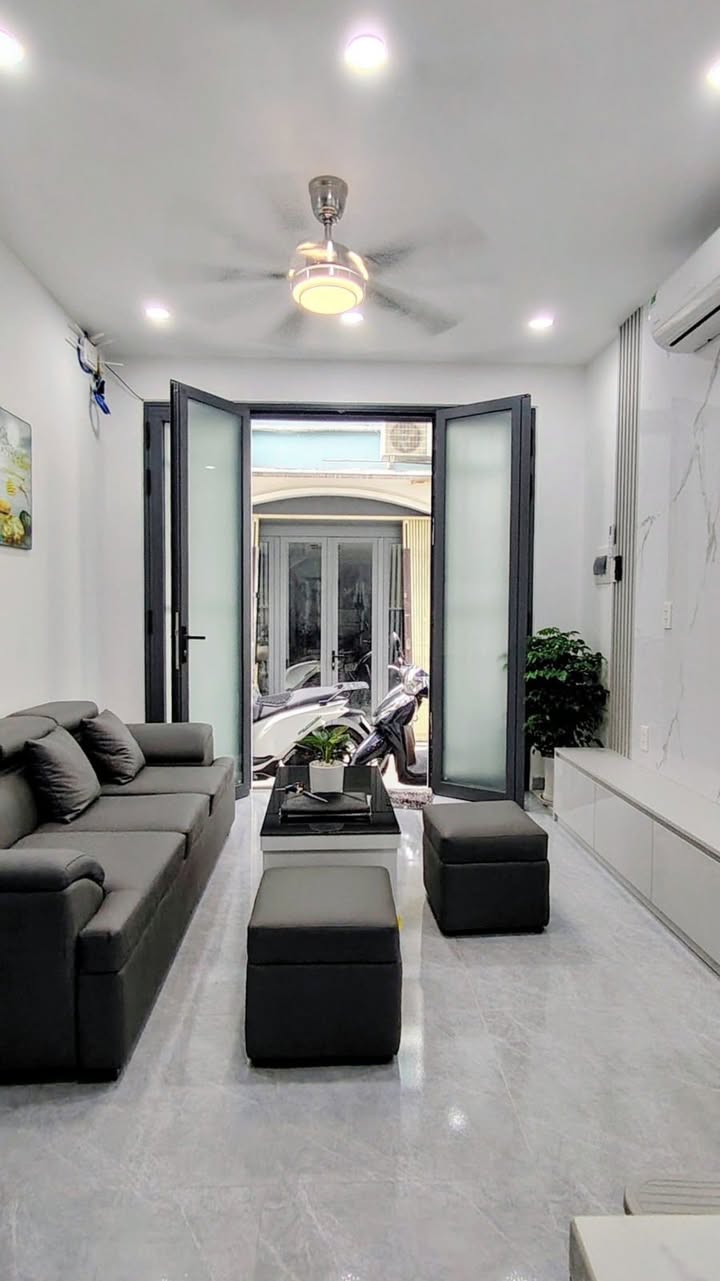 Nhà phố Phú Nhuận 21.08m² giá 5.25 tỷ - Full nội thất, sẵn sàng vào ở!