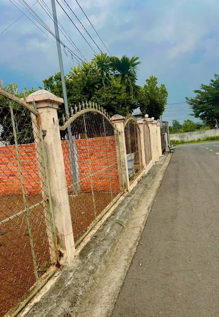 Đất thổ cư Xuân Thanh, Long Khánh 140m² giá chỉ 1.5 tỷ - Sổ đỏ chính chủ!