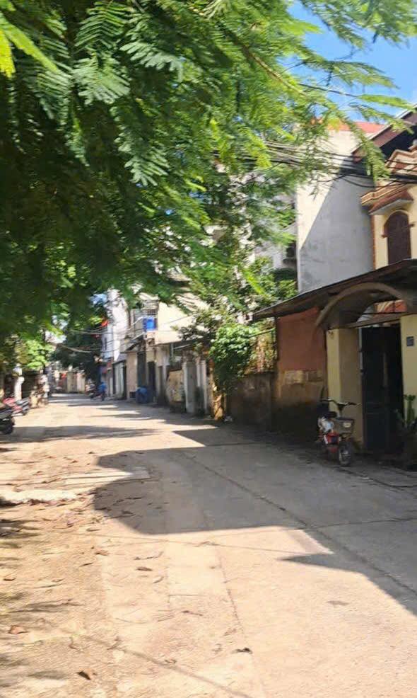 Đất Nhị Khê 40m² giá 3.8 tỷ - Kinh doanh thuận lợi, sổ đỏ chính chủ!