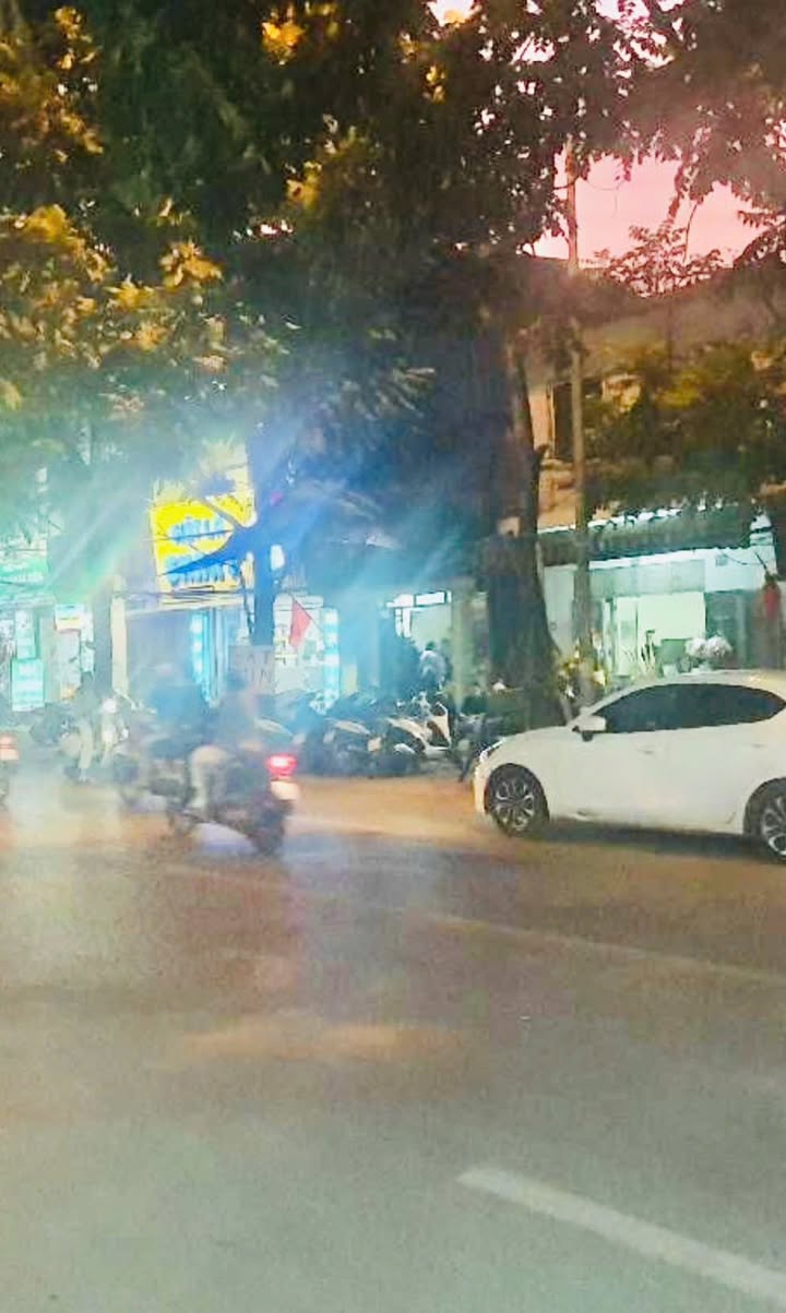 Mặt phố Dương Văn Bé, Hai Bà Trưng 55m² giá 19 tỷ - Kinh doanh sầm uất ngay!