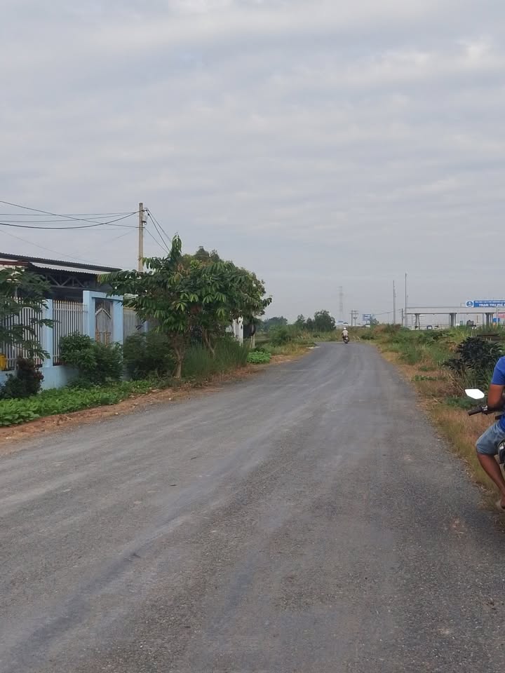 Nhà phố Mỹ Yên Bến Lức 106m² giá 2.2 tỷ - Sẵn sàng vào ở ngay!