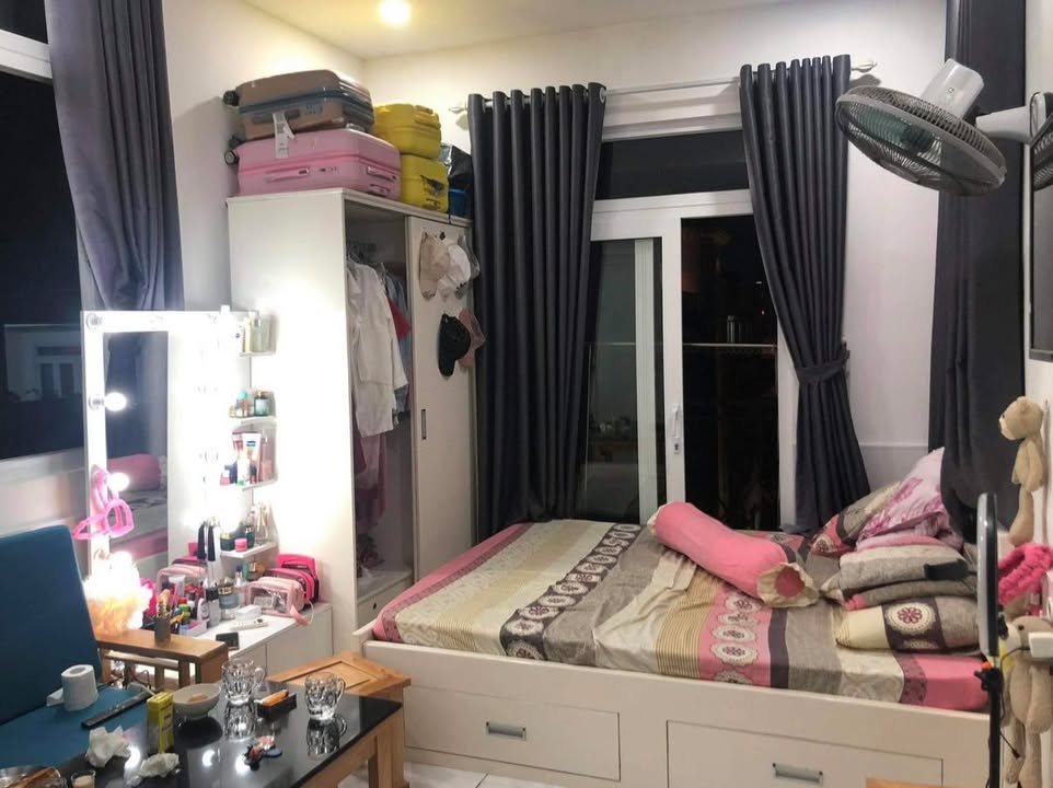 Căn hộ cho thuê đường Bến Vân Đồn, Quận 4, 5.5 triệu - Full nội thất tiện nghi