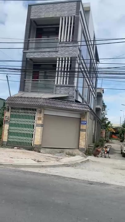 Cho thuê nhà góc 2 mặt tiền kinh doanh đường Lò Lu, Thủ Đức 100m² - Vị trí đắc địa cho doanh nghiệp!