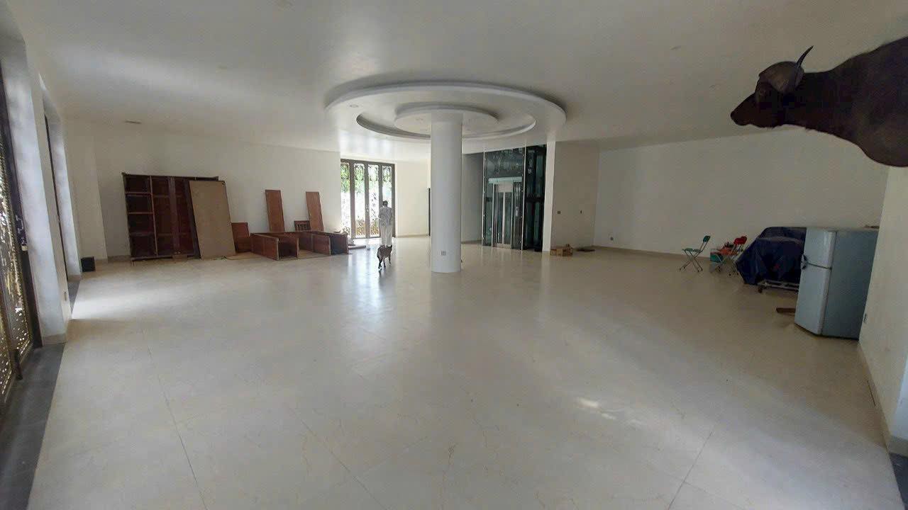 Cho thuê mặt bằng tầng 1 tại phố Tô Ngọc Vân, Tây Hồ 191m² - Vị trí đắc địa cho kinh doanh!