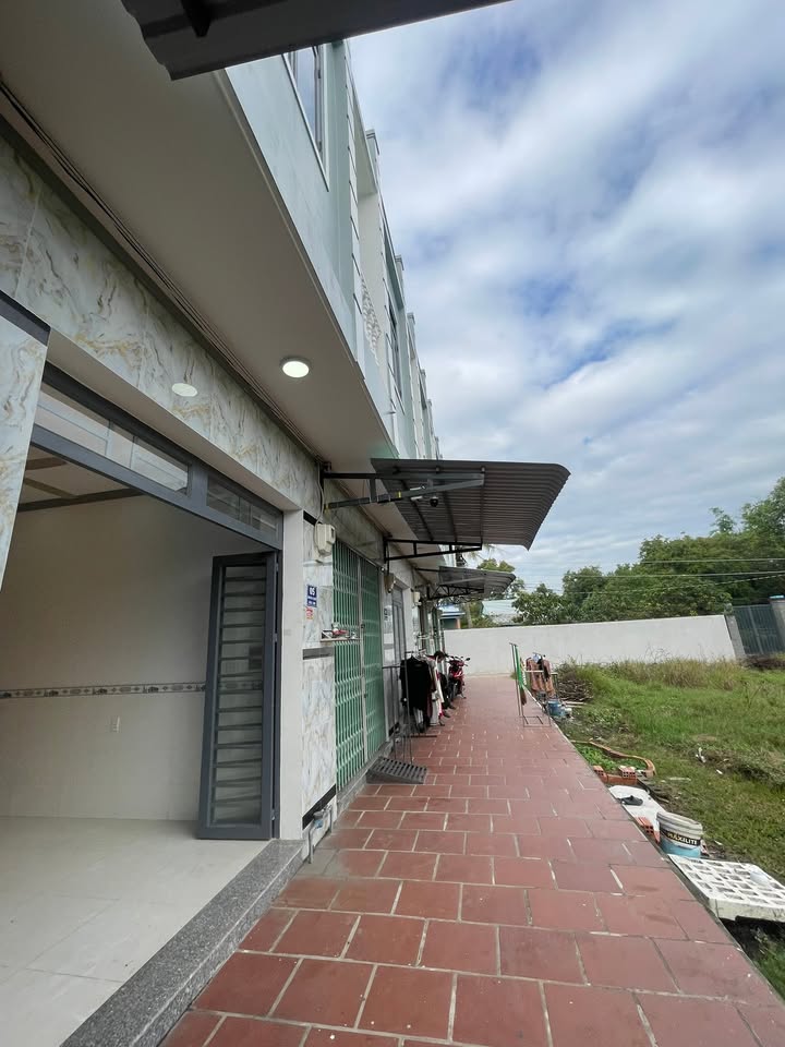 Nhà đẹp Bến Lức 31m² giá 820 triệu - Sẵn sàng vào ở ngay!