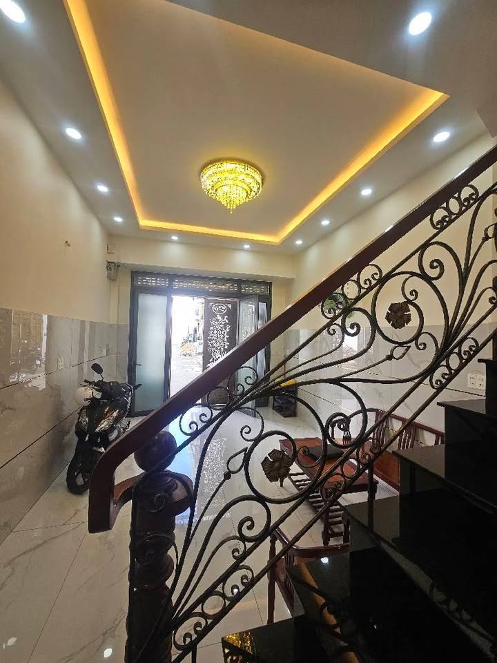 Nhà riêng 4 tầng đường Liên khu 5-6, quận Bình Tân, 51m² giá 5.65 tỷ - Sổ hồng chính chủ!