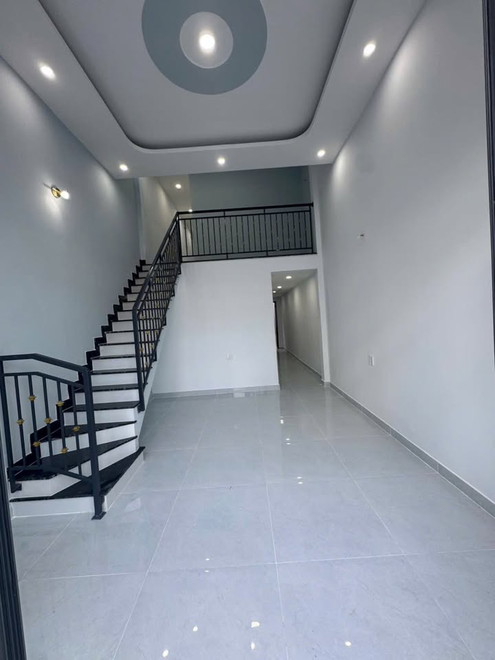 Nhà bán Ấp 3, xã Bà Điểm, Hóc Môn 72m² giá 3.95 tỷ - Sổ hồng riêng, bớt lộc!