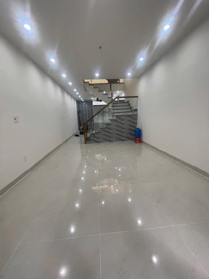 Nhà riêng Lê Chân Hải Phòng 50m² giá 4.8 tỷ - Ô tô đỗ trong nhà!