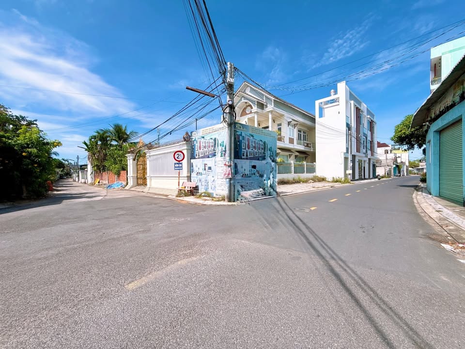 Cặp nền góc 2 mặt tiền hẻm 235 Đồng Văn Cống, Bình Thủy - Giá chỉ 1.699 tỷ!