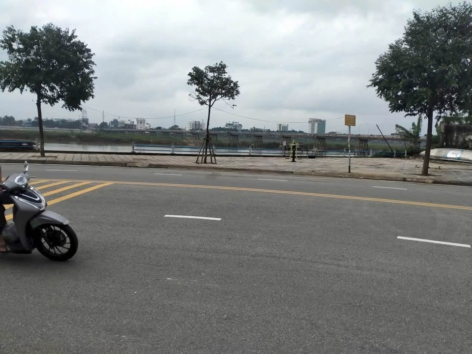 FrontHouse 230m² đường Mỹ Trà Mỹ Khê giá 4.3 tỷ - Kinh doanh sầm uất!