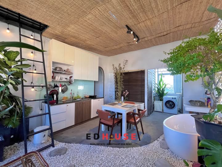 Căn hộ Penthouse 1 phòng ngủ tại quận Bình Thạnh - Thiết kế độc đáo, không gian mở cho thuê