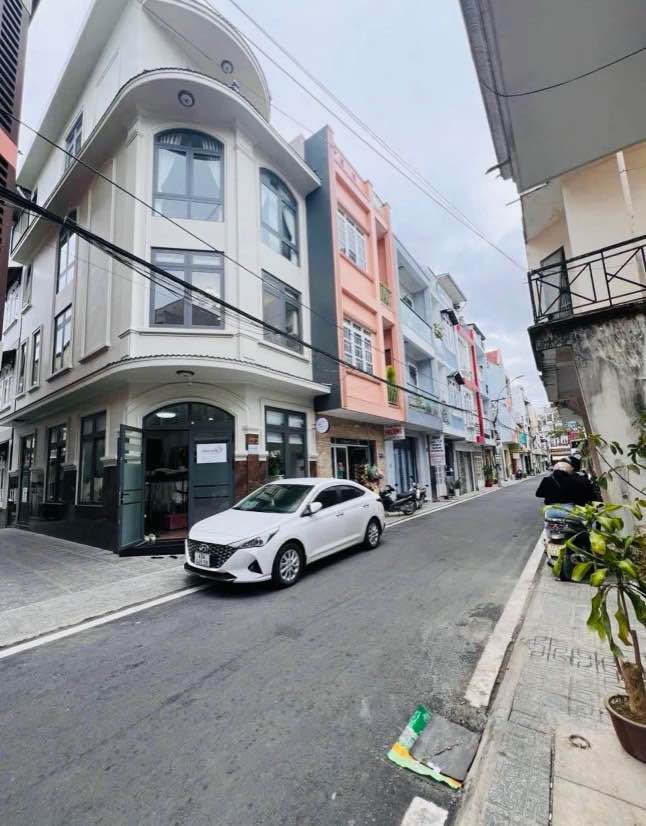 Nhà phố đường Phan Đình Phùng, Bảo Lộc 72m² giá 13 tỷ - Thích hợp kinh doanh!