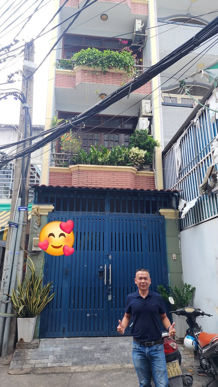 Nhà phố Cách Mạng Tháng 8, Quận 10 - 38.5m² chỉ 8 tỷ - Sổ Đỏ chính chủ!