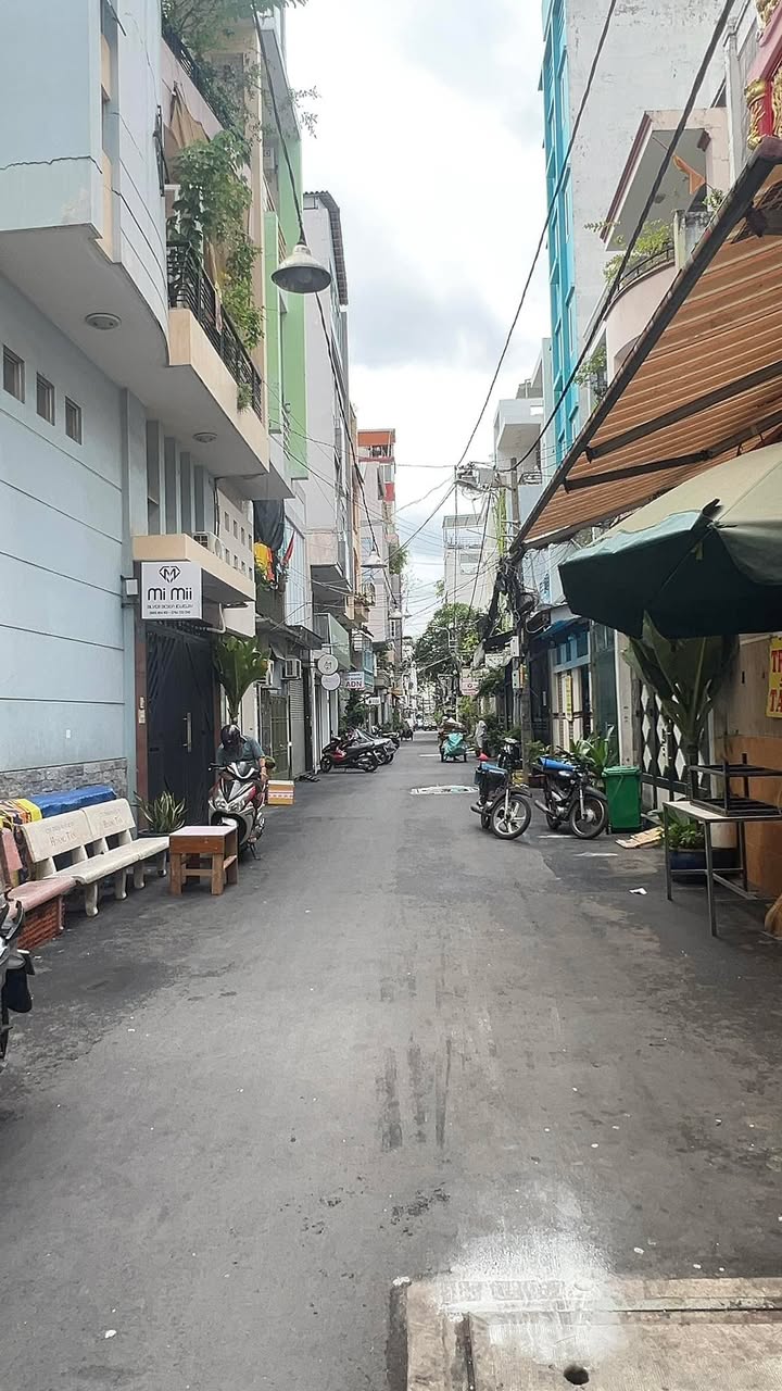 Nhà mặt tiền đường Cao Thắng, quận 10, diện tích 62m² giá chỉ 7.8 tỷ - Cơ hội đầu tư tuyệt vời!