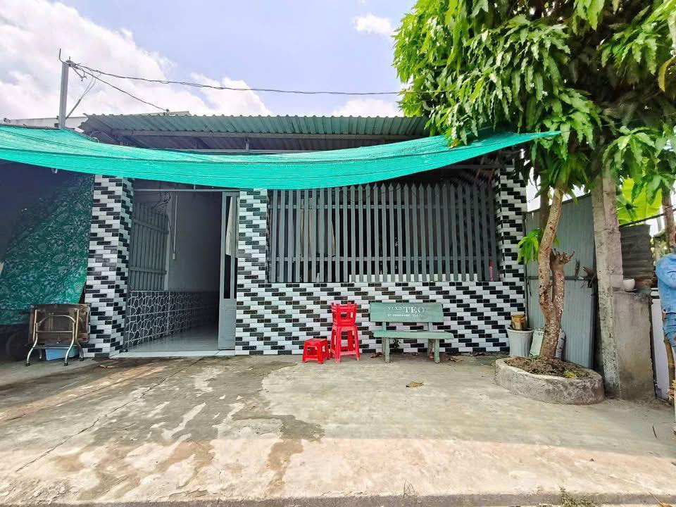 Nhà cấp 4 và 9 căn nhà trọ tại ấp Chánh, Long Hiệp - Giá chỉ 2 tỷ!