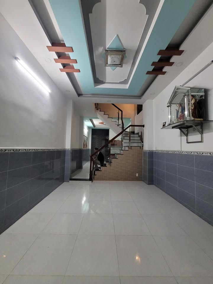 Nhà 2 tầng đẹp tại Tân Hưng Thuận 86m² giá 4.95 tỷ - Vị trí đắc địa gần An Sương!