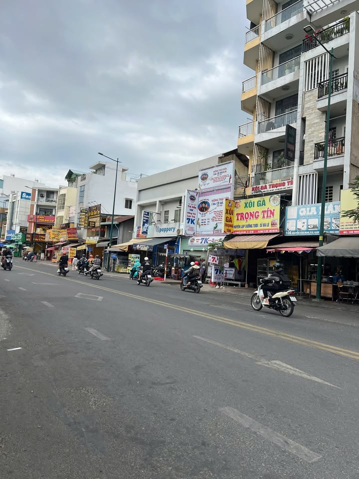 Bán nhà mặt tiền Nguyễn Văn Nghi, Gò Vấp, 153m² chỉ 35 tỷ - Cơ hội đầu tư hấp dẫn!