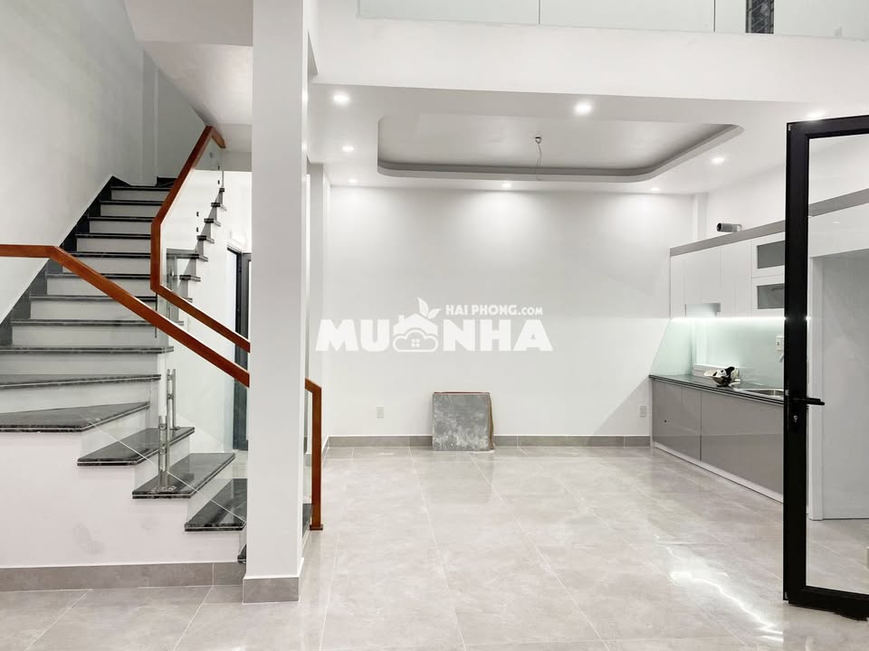 Nhà Lô Góc 62m² 4 Tầng Đường Trần Nguyên Hãn - Ô Tô Đỗ Cửa, Giá 4.1 Tỷ