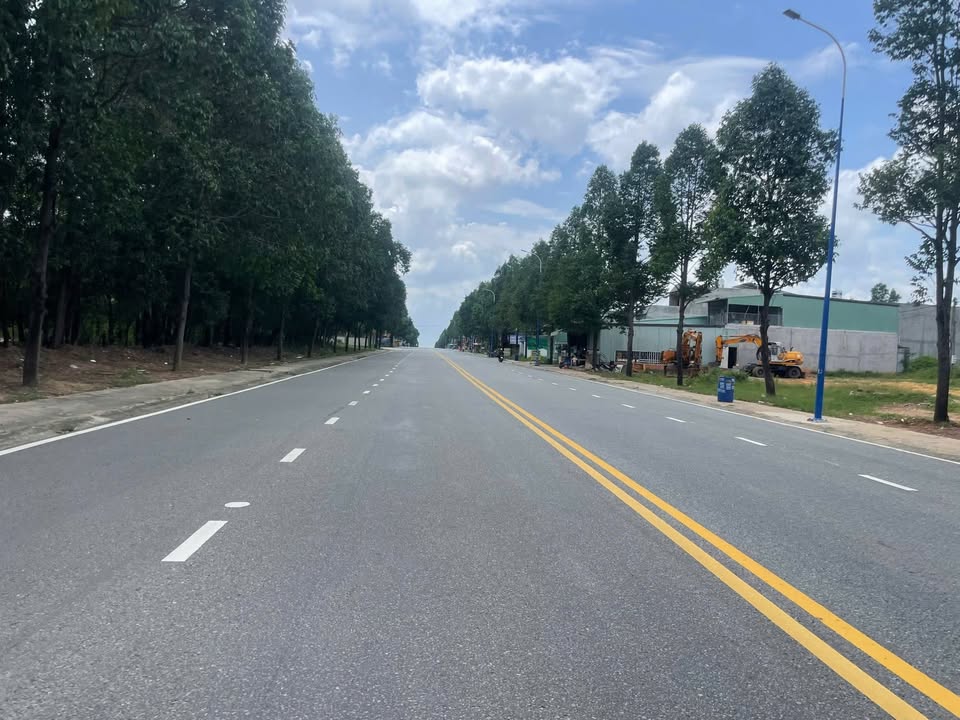 Đất nền đường NE3, Mỹ Phước 3, Bến Cát 150m² giá 2.3 tỷ - Đầu tư sinh lời lý tưởng!