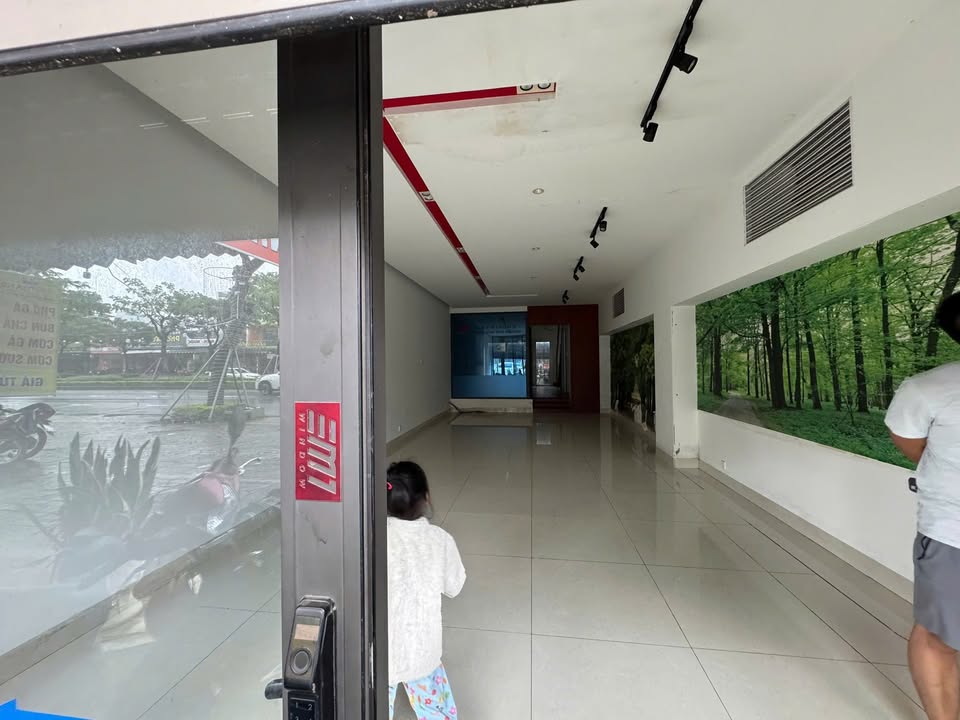 Cho thuê nhà 3.5 tầng mặt tiền Nguyễn Phước Lan, Đà Nẵng - Giá 30 triệu/tháng