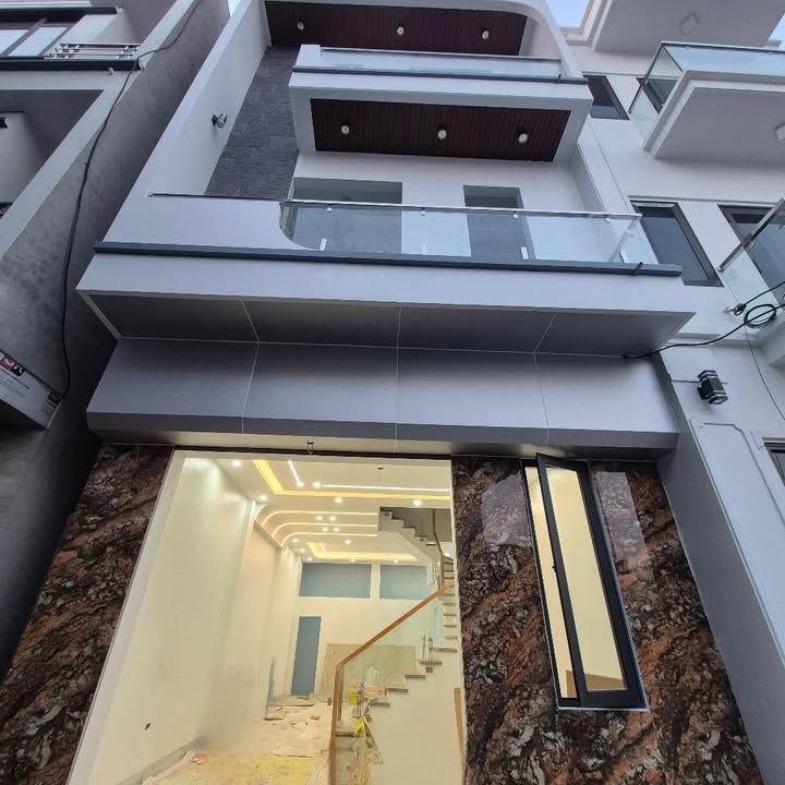 Nhà 3 tầng phường Cao Xanh 54m² giá 3.15 tỷ - Ô tô đỗ cửa, sổ đỏ chính chủ!