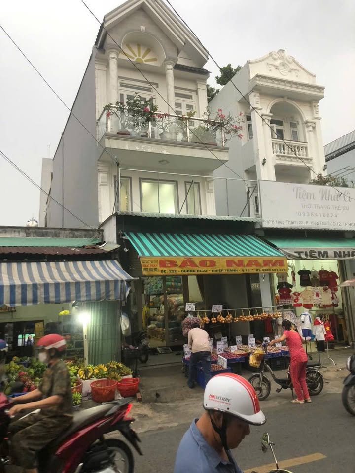 Nhà phố Hiệp Thành, Quận 12, diện tích 96.4m² giá 12.5 tỷ - Kinh doanh sầm uất!