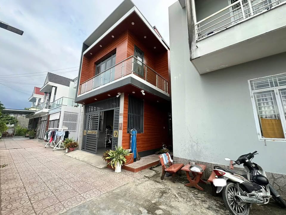 Nhà 1 Trệt 1 Lầu tại Khu Biệt Thự Ngọc Vân, Vĩnh Long 93m² giá 3.9 tỷ - Sẵn sàng vào ở!