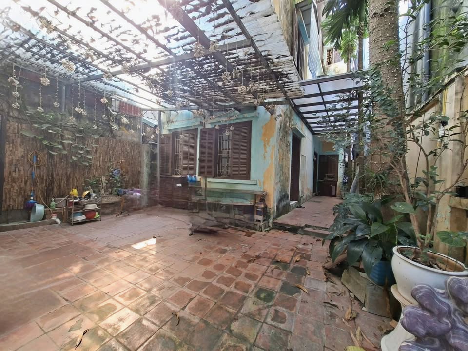 Đất mặt tiền Hoàng Hoa Thám, Ba Đình 103m² giá 17.9 tỷ - Cơ hội đầu tư tuyệt vời!