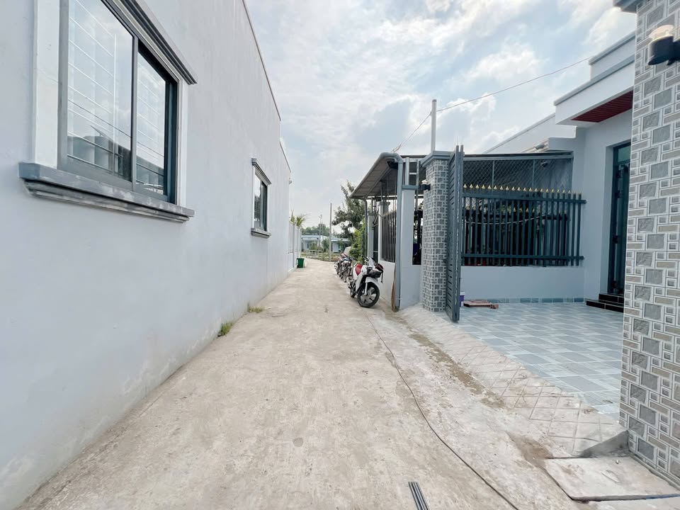 Nhà cấp 4 xã Mỹ Lộc, Cần Giuộc, Long An - 99m² giá 1.89 tỷ - Sổ đỏ chính chủ!