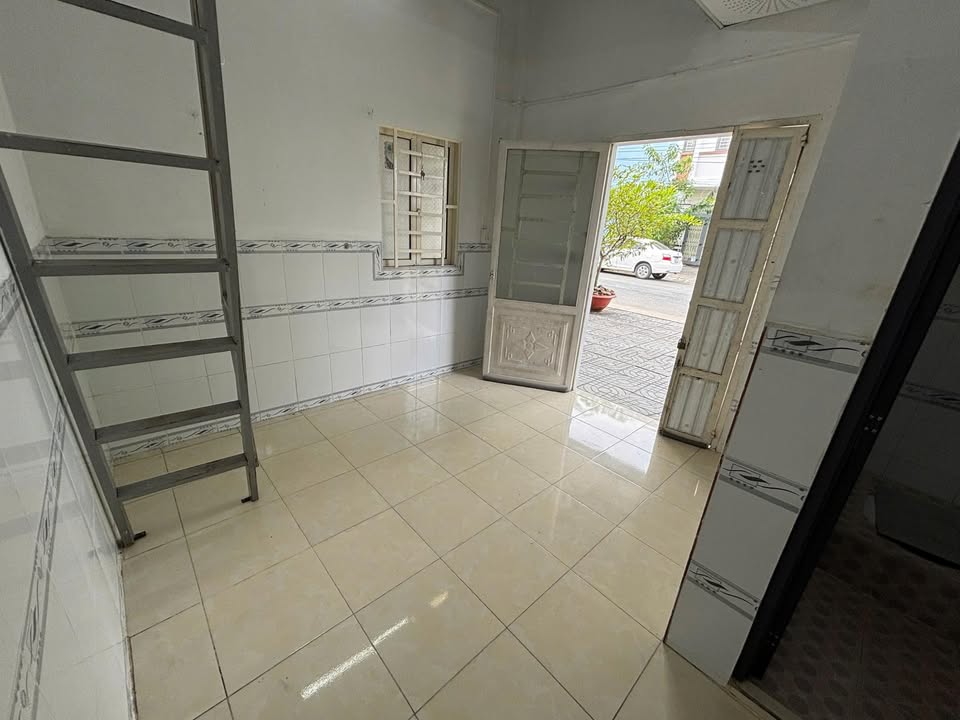 Phòng trọ KDC Hồng Loan, Cái Răng chỉ 1.8 triệu - Tiện nghi đầy đủ, gần bến xe!