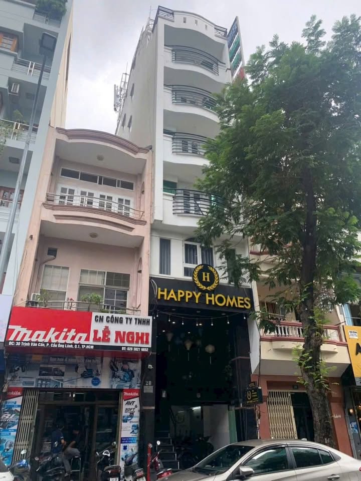 Khách sạn mặt tiền chợ Bến Thành 60m² giá 55 tỷ - Cơ hội đầu tư hiếm có!