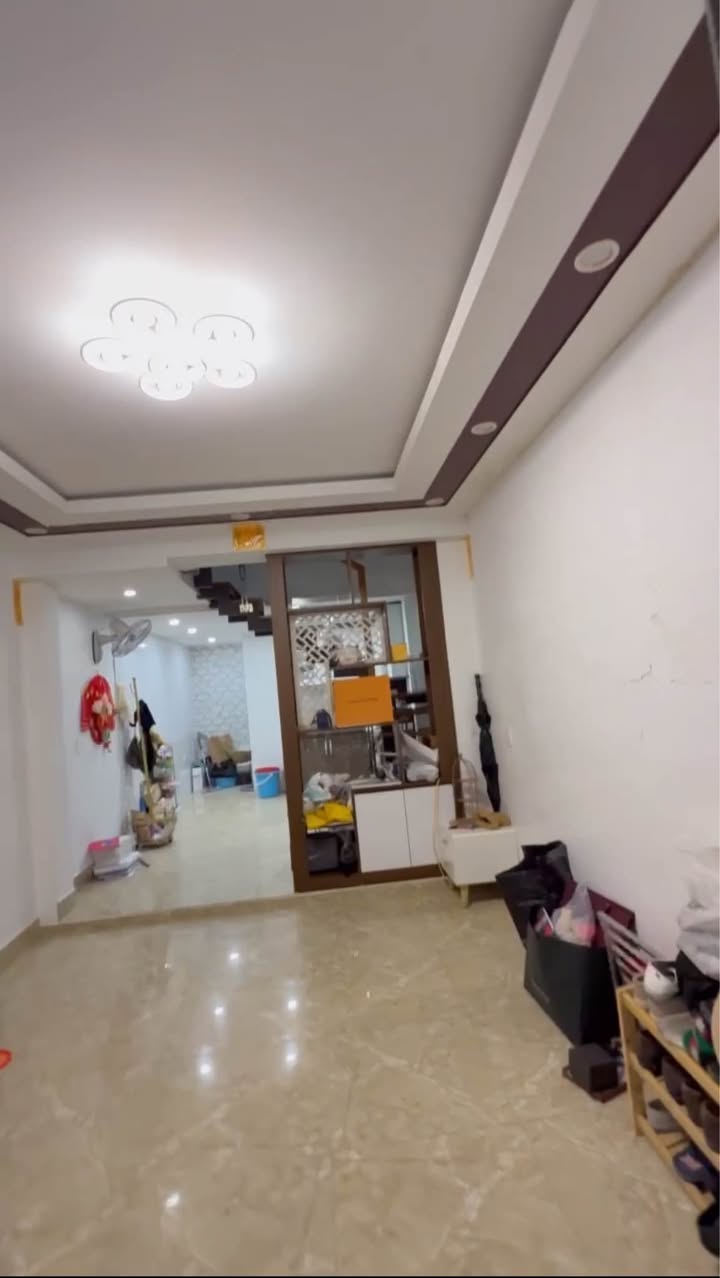 Nhà 3 tầng độc lập Miếu Hai Xã 40m² giá 2.5 tỷ - Đầu tư sinh lời!